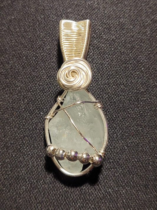 Pendentif Topaze bleu et sa rose