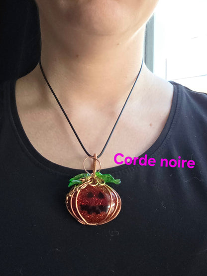 Cordes et chaînes à pendentifs