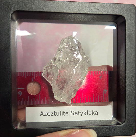 Azeztulite Satyaloka (variés) (spécimen)